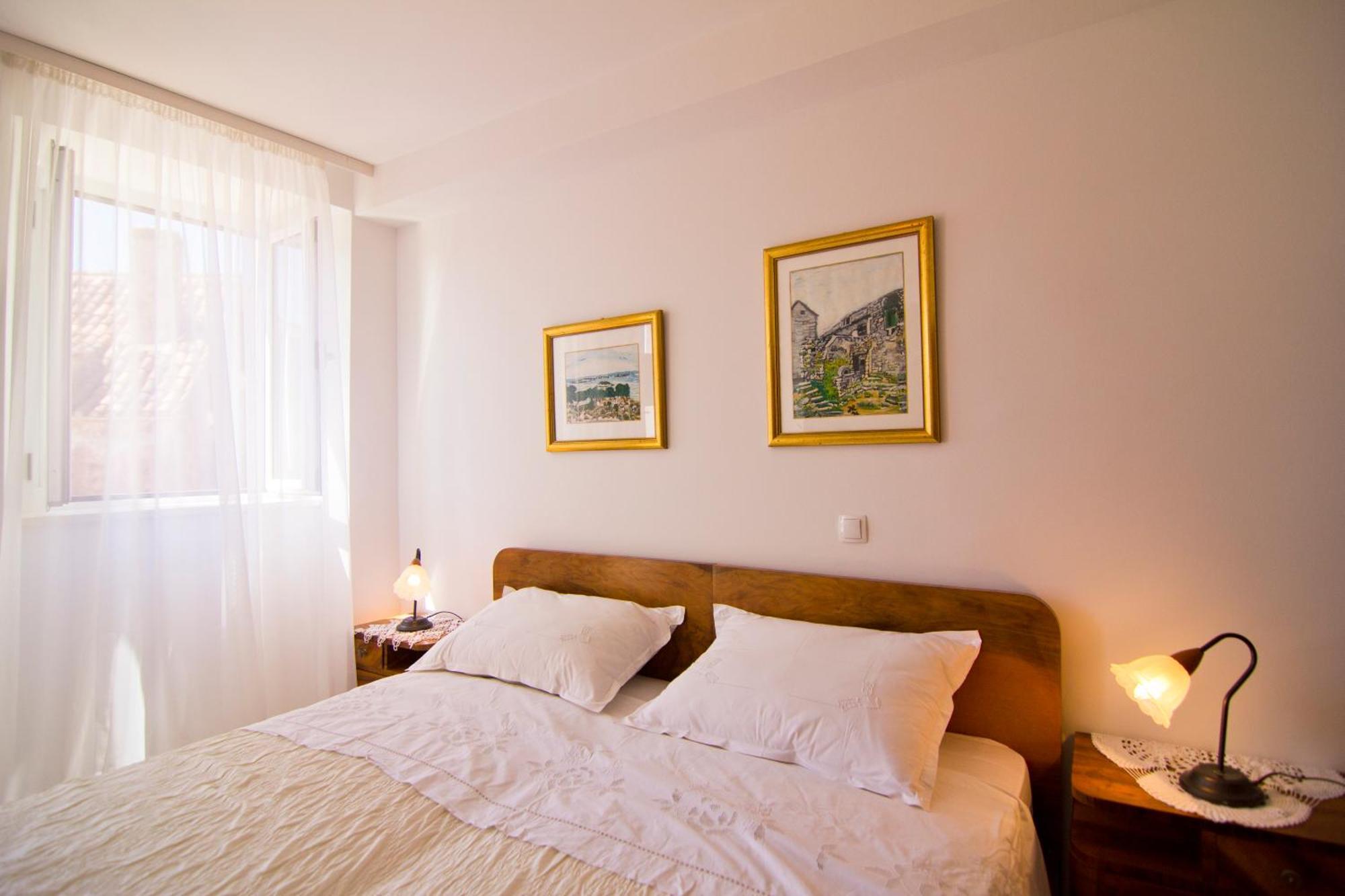 Apartments Donika คอมีชา ห้อง รูปภาพ